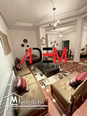 Spacieux RDC d'une villa meublé avec jardin et abri voiture