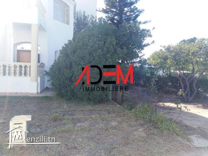 Spacieux RDC d'une villa meublé avec jardin et abri voiture