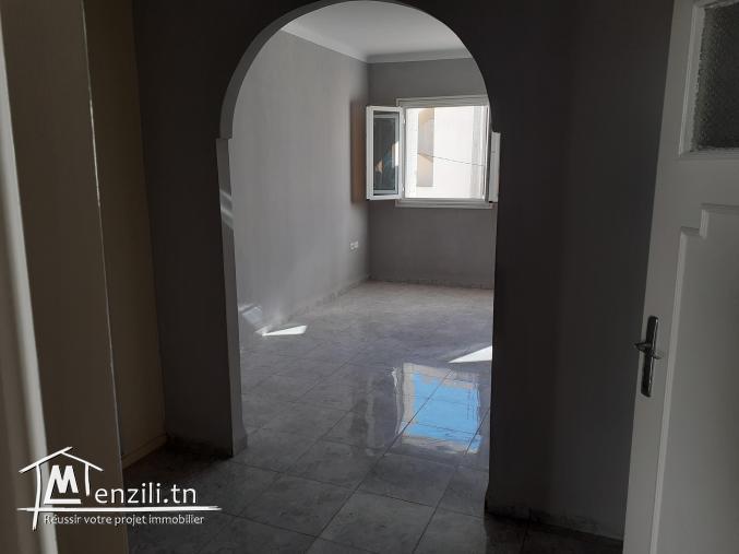 Appartement premier étage de villa