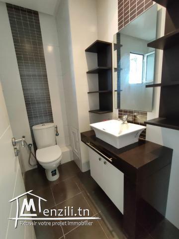 superbe S+2 2éme main , jamais habité a Ennasr 2