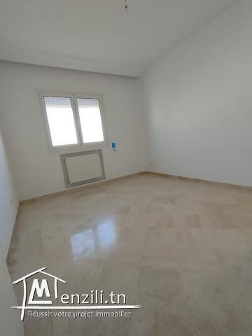 superbe S+2 2éme main , jamais habité a Ennasr 2