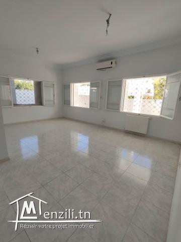 Spacieux Rez de chaussée d'une villa S+3 à Menzah1