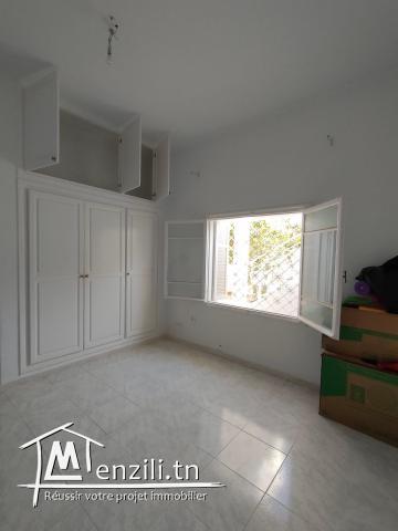 Spacieux Rez de chaussée d'une villa S+3 à Menzah1