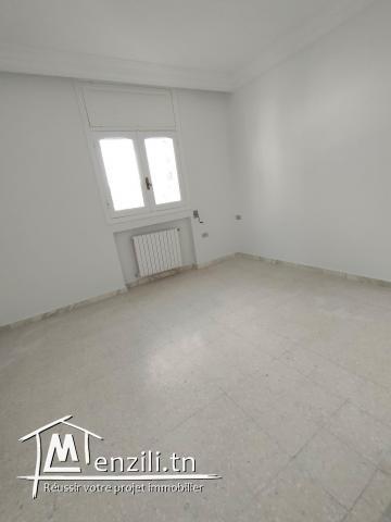 duplex haut standing avec un jardin privatif a menzah9