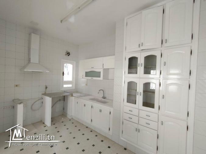 duplex haut standing avec un jardin privatif a menzah9