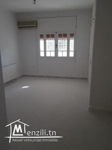 Av. Villa à 2 niveaux, route de Gammarth