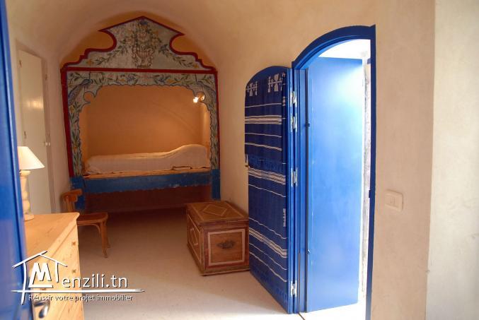 Ancienne maison arabe, indépendante et dans une ruelle silencieuse, en centre-ville à Hammameth