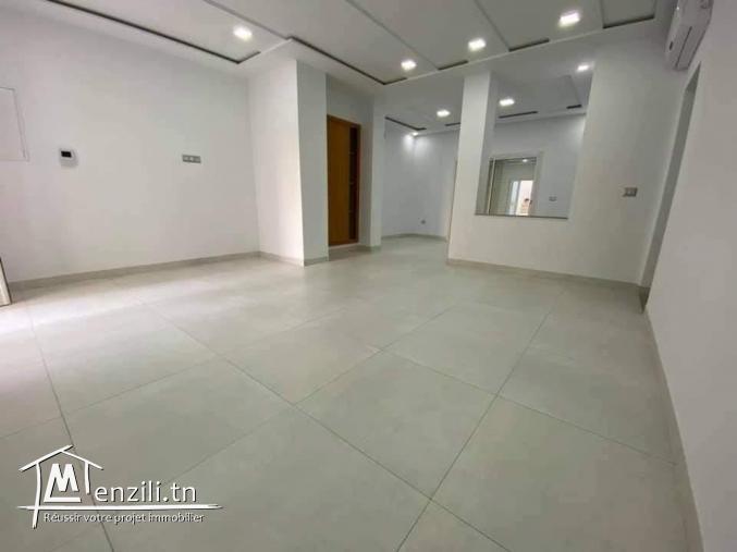 S+3 au centre de Tunis de 194m2 au RDC avec accès indépendant