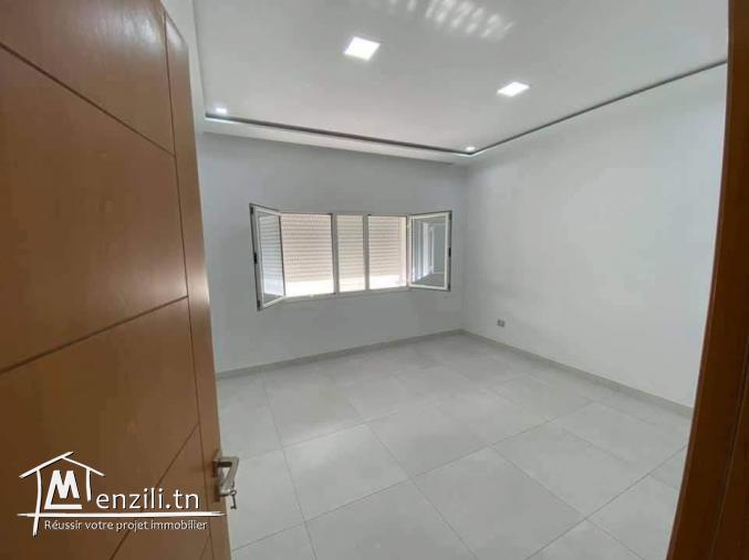 S+3 au centre de Tunis de 194m2 au RDC avec accès indépendant