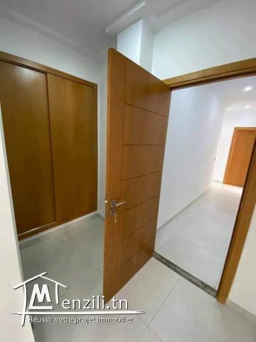 S+3 au centre de Tunis de 194m2 au RDC avec accès indépendant