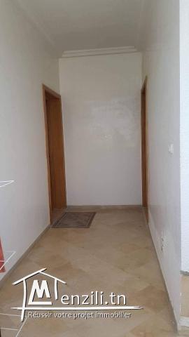 Appartement spacieux a la soukra