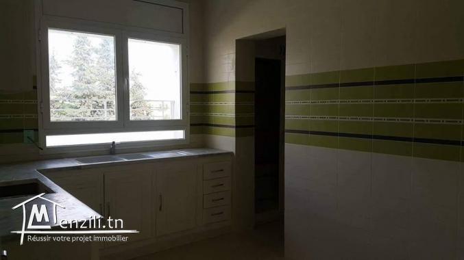 Appartement spacieux a la soukra