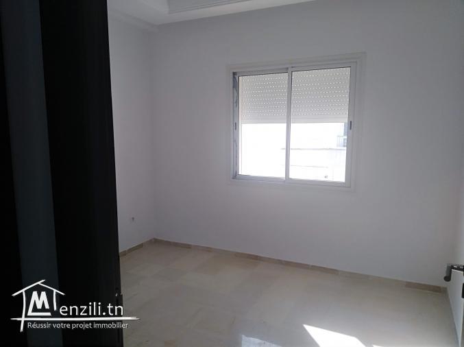 Coquet studio neuf HS à Ennasr 2