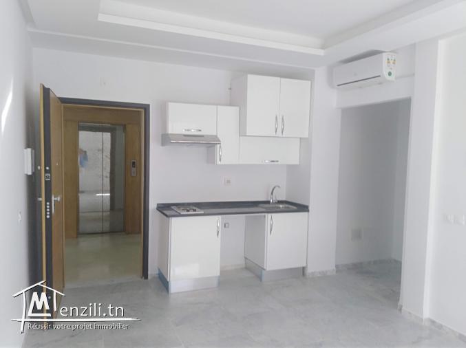 Coquet studio neuf HS à Ennasr 2