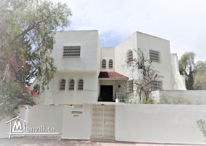 Très belle Villa au cœur d’El Menzah 9A