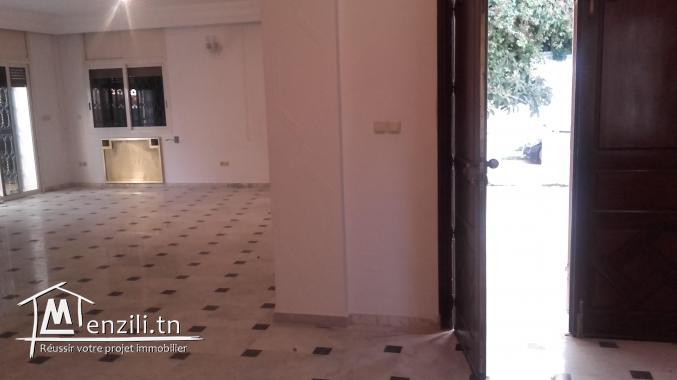 VILLA DE MAîTRE 500m2 avec piscine; 8 piéces