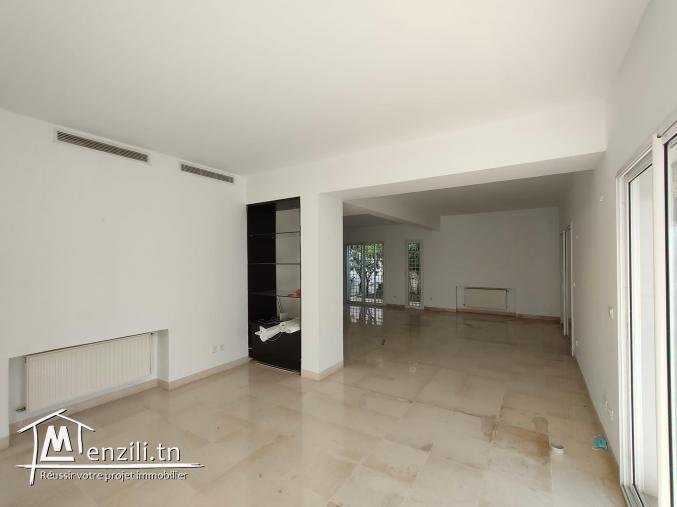 Villa de haut Standing avec piscine à Menzah 1