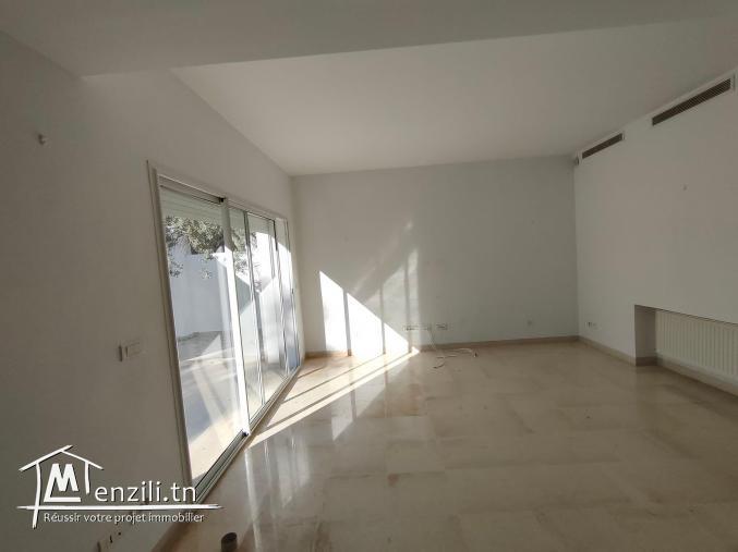 Villa de haut Standing avec piscine à Menzah 1