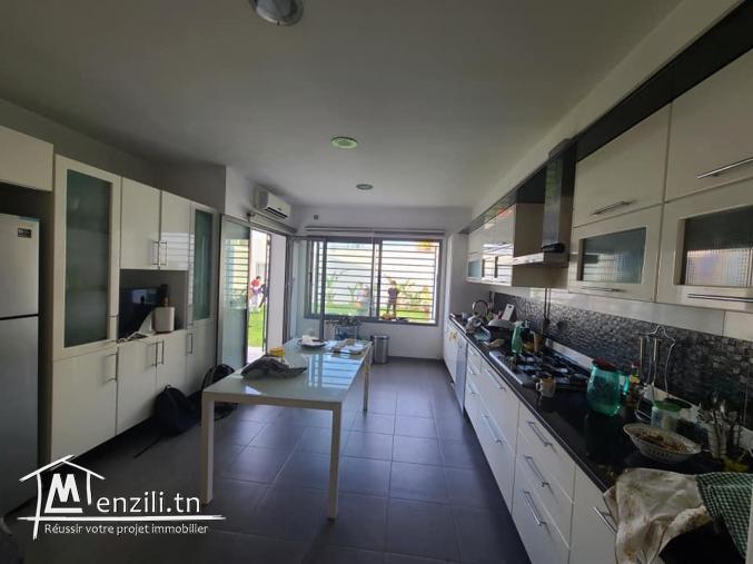 A vendre une Villa s+5 a l'aouina
