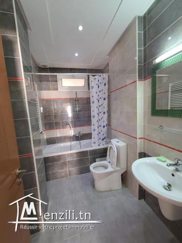 A vendre villa S+9 à Ain Zaghouen Nord