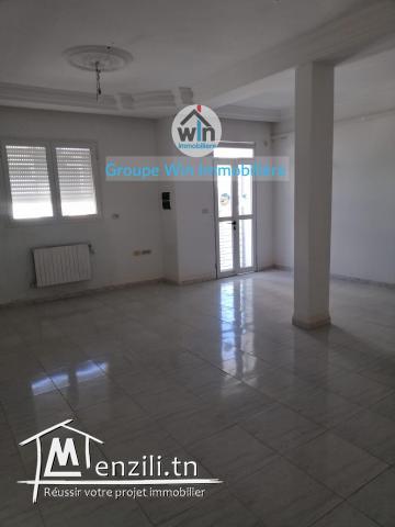 LOCATION ETAGE DE VILLA KHEZAMA EST à usage bureautique