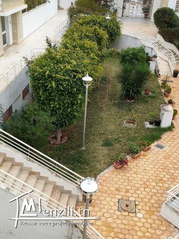 S+2 à les jardins d'El Menzah 2 côté Monoprix