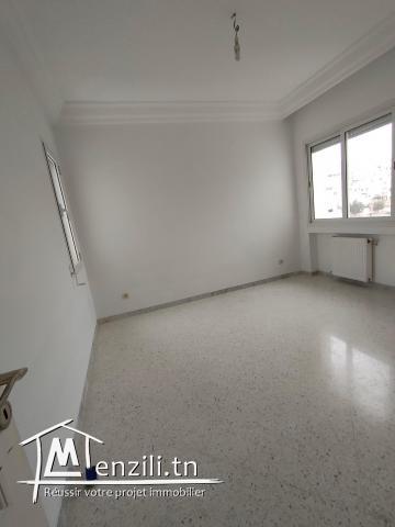 S+2 à les jardins d'El Menzah 2 côté Monoprix