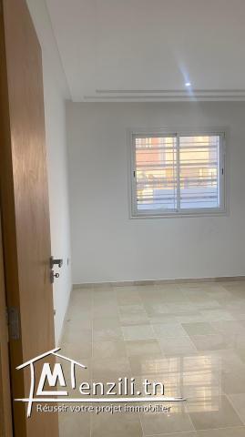 A vendre un appartement s+2 à laouina