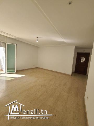 A vendre un appartement s+2 aux jardins de l'aouina