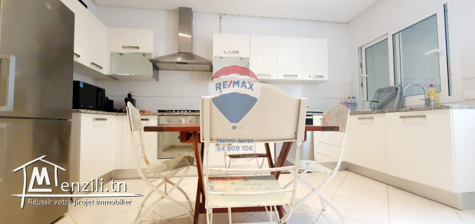 Triplex à La Marina Gammarth à louer (vide)