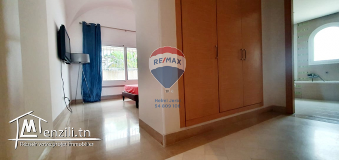 Triplex à La Marina Gammarth à louer (vide)