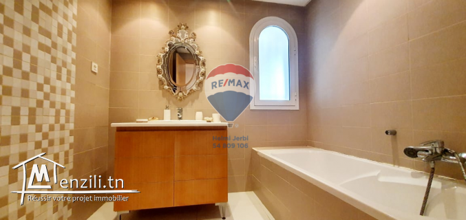 Triplex à La Marina Gammarth à louer (vide)