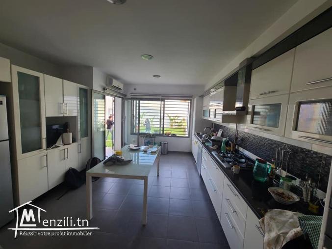 A vendre une Villa s+5 a l'aouina