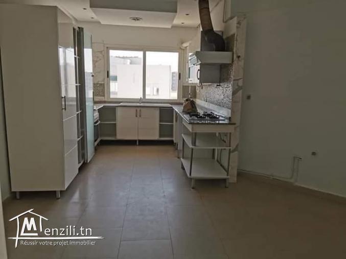 S+3 de 170m² avec une terrasse de 130m² , un cellier et une ppkg