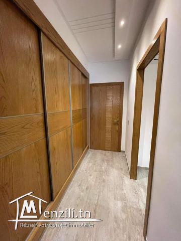 un appartement S3  a louer de 200m²   a la soukra