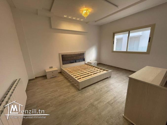 un appartement S3  a louer de 200m²   a la soukra