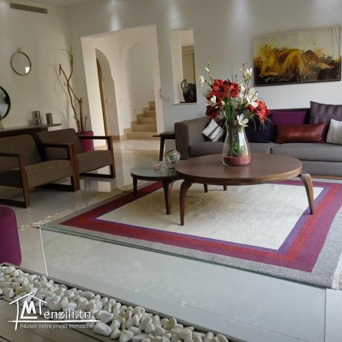 Une villa luxueuse de 330m² a louer à la marina gammarth