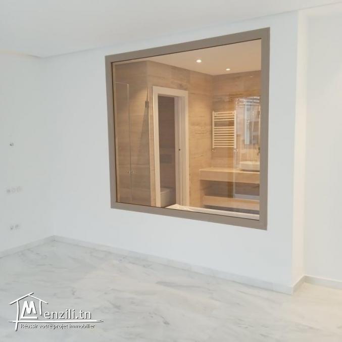 un magnifique appartement S+2 de 310 m² à Gammarth