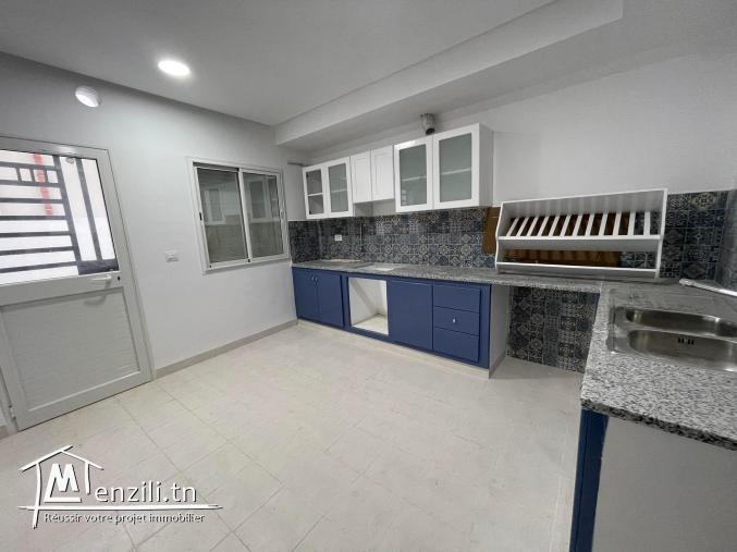 un appartement a louer de 170m² a la soukra