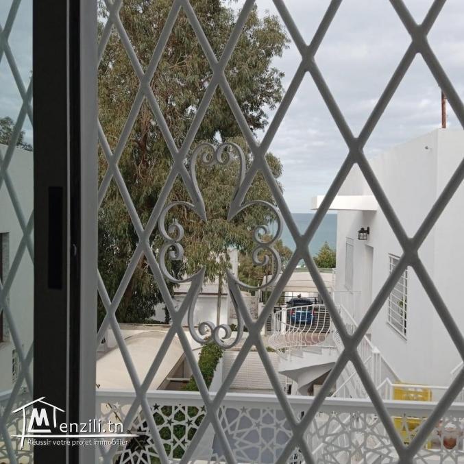 un triplex S+2 meublé à louer de 250m² à la marsa
