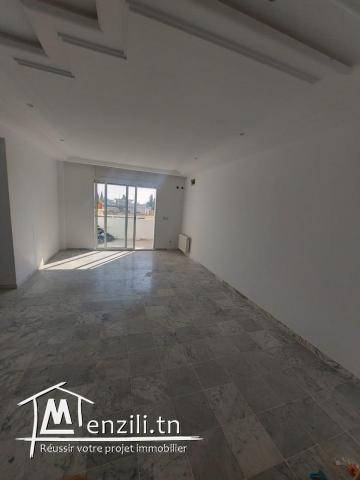 s+3 haut standing situé au 1er étage a menzah8