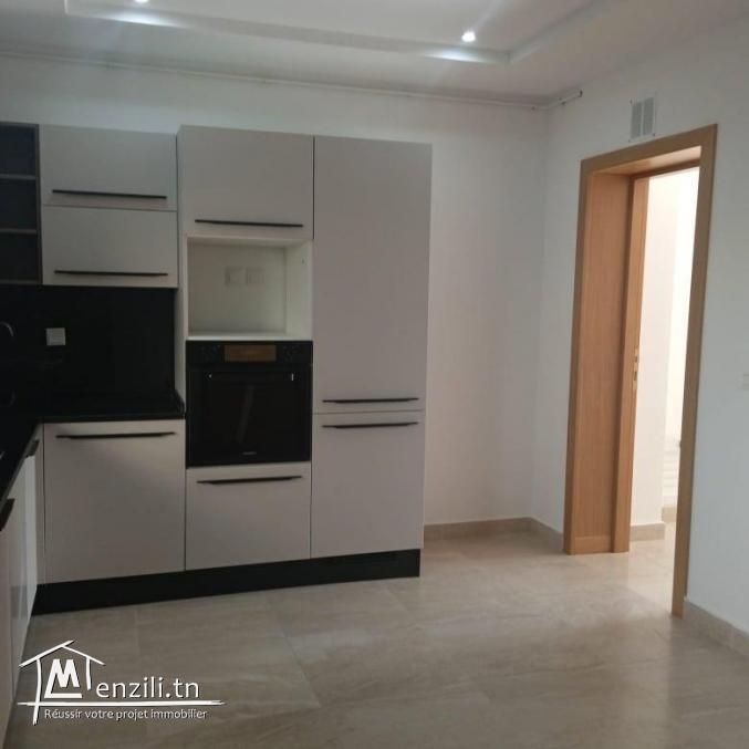 une villa S+5 sur 3 niveaux à vendre de 364m² à Gammarth