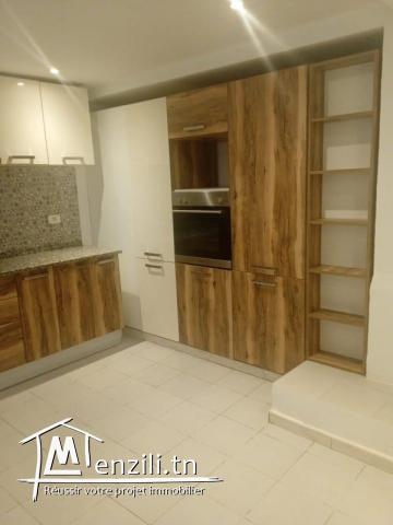 une villa S+7 à vendre de 640m² à Gammarth