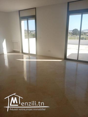 une villa S+7 à vendre de 640m² à Gammarth