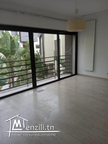 un duplex S+4 très haut standing à louer à la marsa