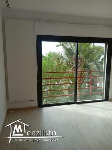 un duplex S+4 très haut standing à louer à la marsa