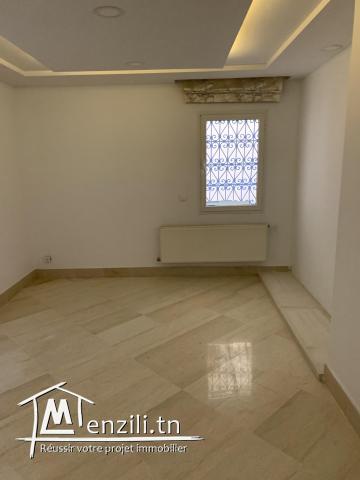 Luxury 2 Bedroom à Gammarth avec vue et access direct à une plage privé!