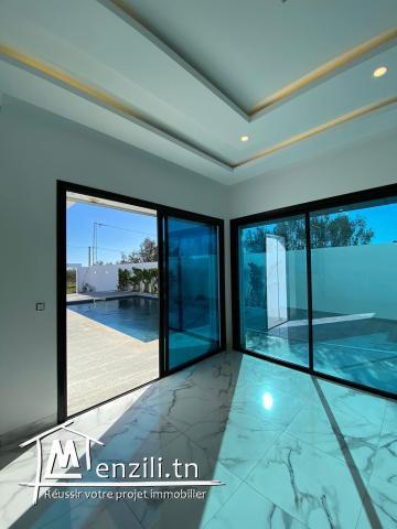 A vendre à Hammamet (Sidi Hammed) une villa de 300m2/500 m2 de terrain