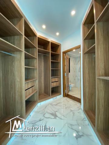 A vendre à Hammamet (Sidi Hammed) une villa de 300m2/500 m2 de terrain