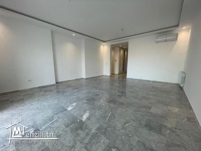 un appartement S3 à vendre de 190m² à  la soukra chotrana1